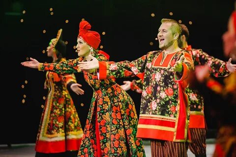 Костюмы для сцены народные
