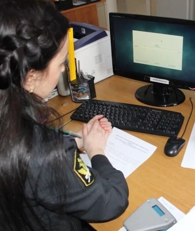 судебный пристав зарплата. невинномысск операция гибдд. судебные приставы взыскали уголовный штраф. полиция пришла домой. жебелева елена александровна наро-фоминск судебный.