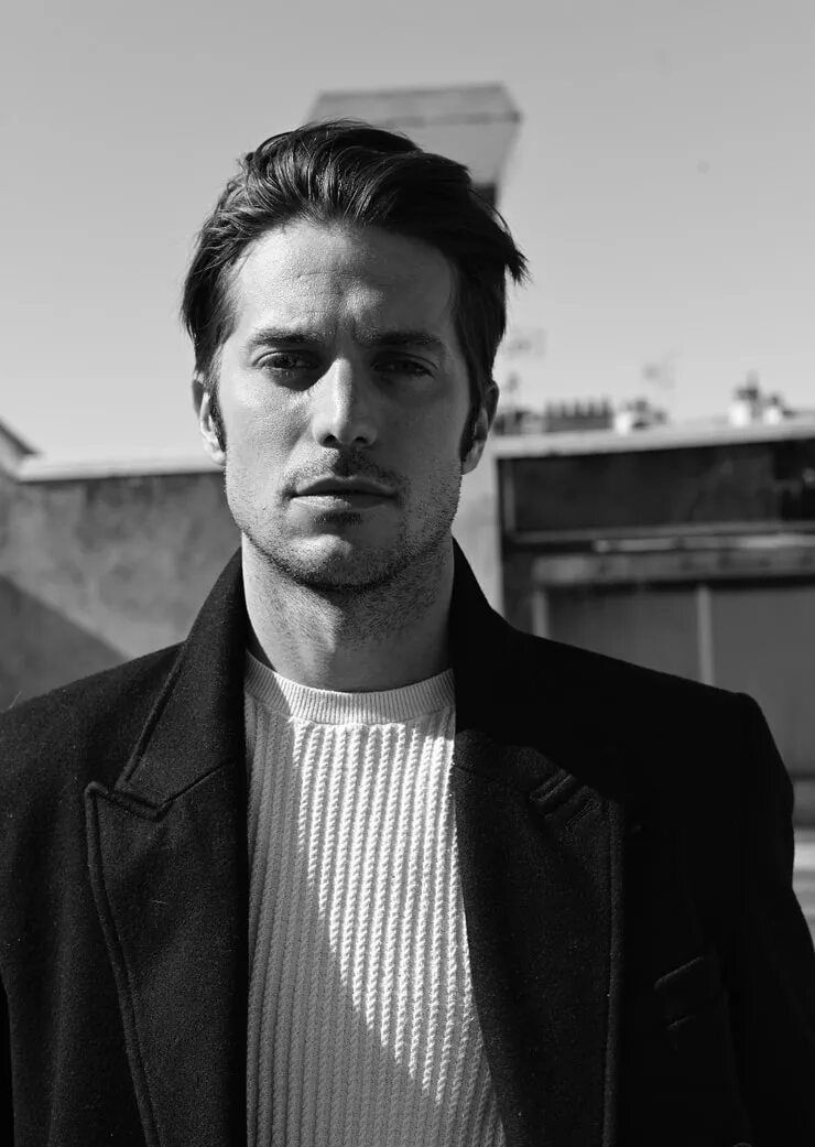 Лукас браво французский актёр. Лукас браво 2022. Лукас браво 2022. Антуан эмили в париже. Лукас браво.