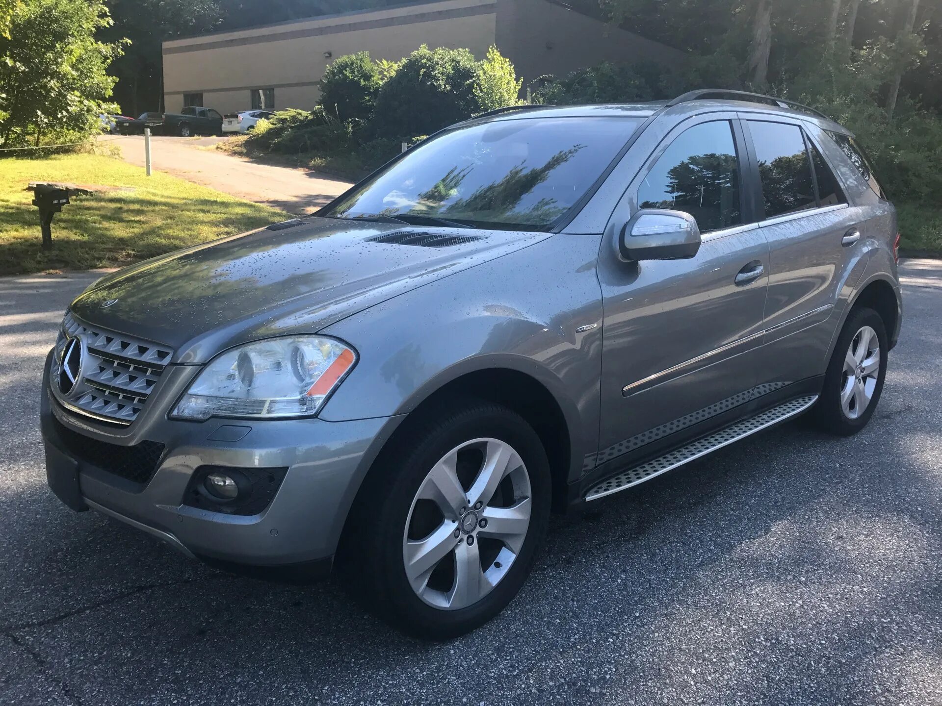 Мл 2010 года. Mercedes ml 350. mercedes benz ml 350 2010. мерседес ml350 2010. мерседес мл 350 2010.