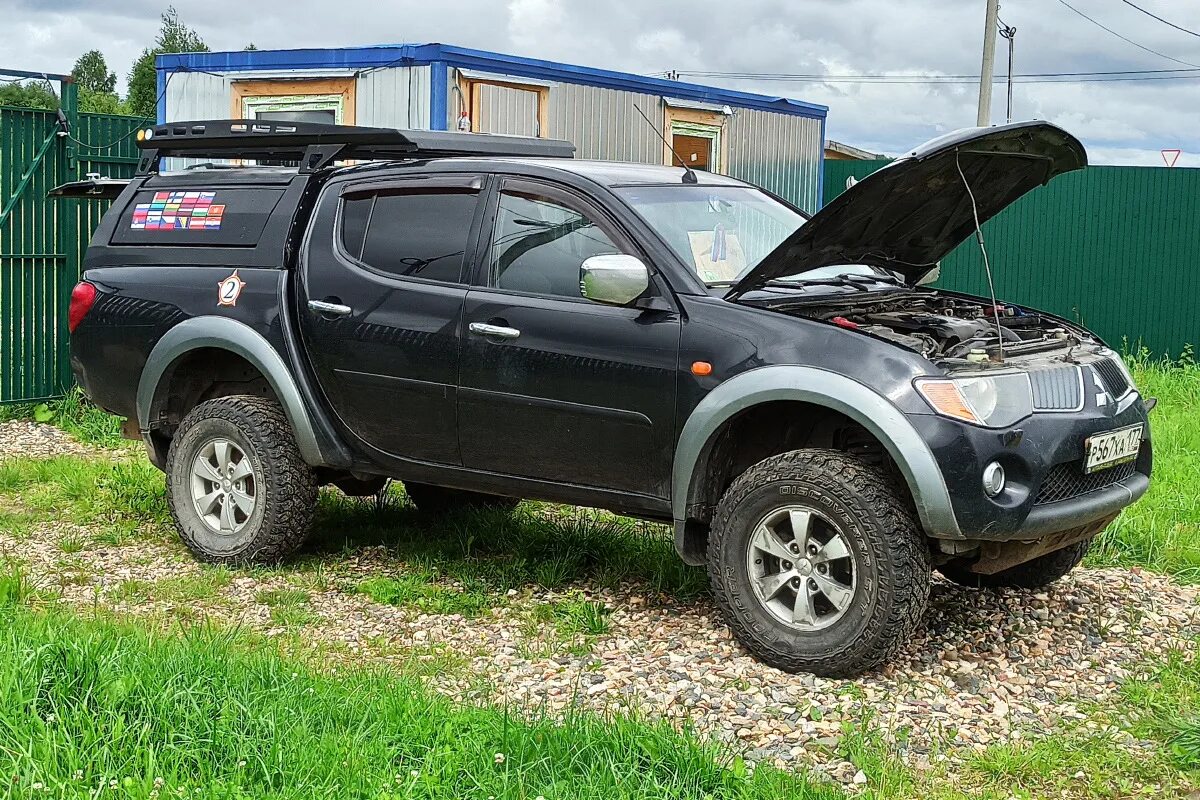 Mitsubishi l200 2.4. Митсубиси л200. Mitsubishi l200 2. Митсубиси л200 4. Мицубиси л200 2.5.