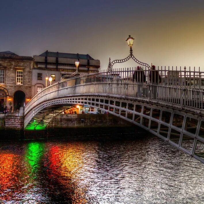 Ирландия Дублин. Ha’Penny Bridge, Dublin. Ирландия Дублин природа. Liffey Bridge. Мосты на каникулы 4