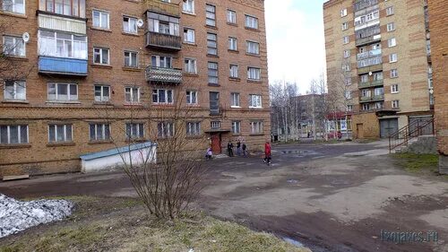 Улица горького, 5 улица горького, 5, инта, республика коми. Ул. Улица горького 11 рязань. Горького 13 инта. Проспект максима горького 11.