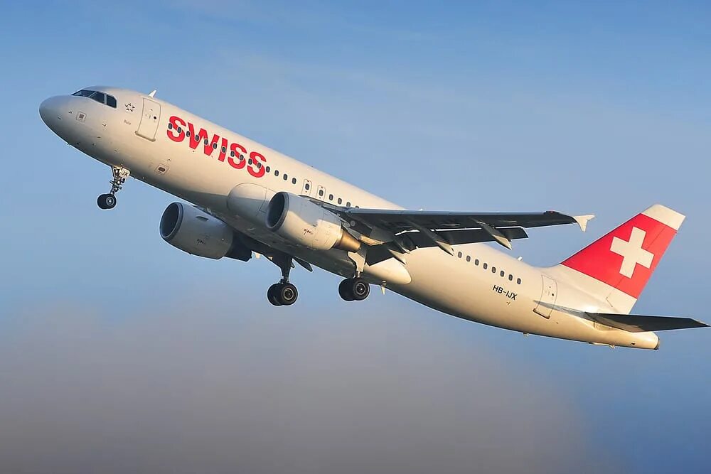 Авиакомпания Швейцарии Swissair. Самолет Swiss. Swiss International Air lines. Hub Airports Swiss Airlines.