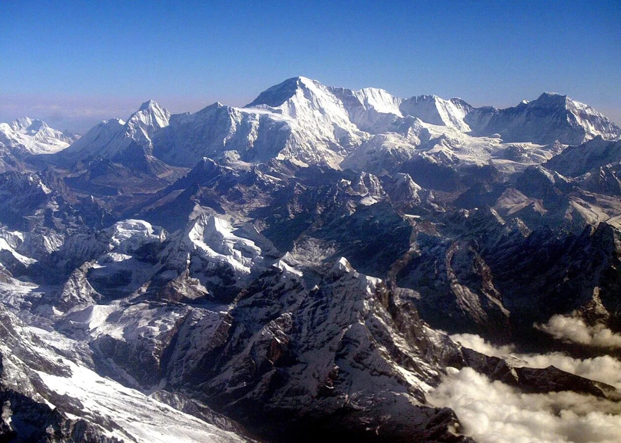Укажите самую высокую горную вершину. Гора Джомолунгма. Гора Эверест размер. Горы Гималаи. 8848 Метров над уровнем моря.