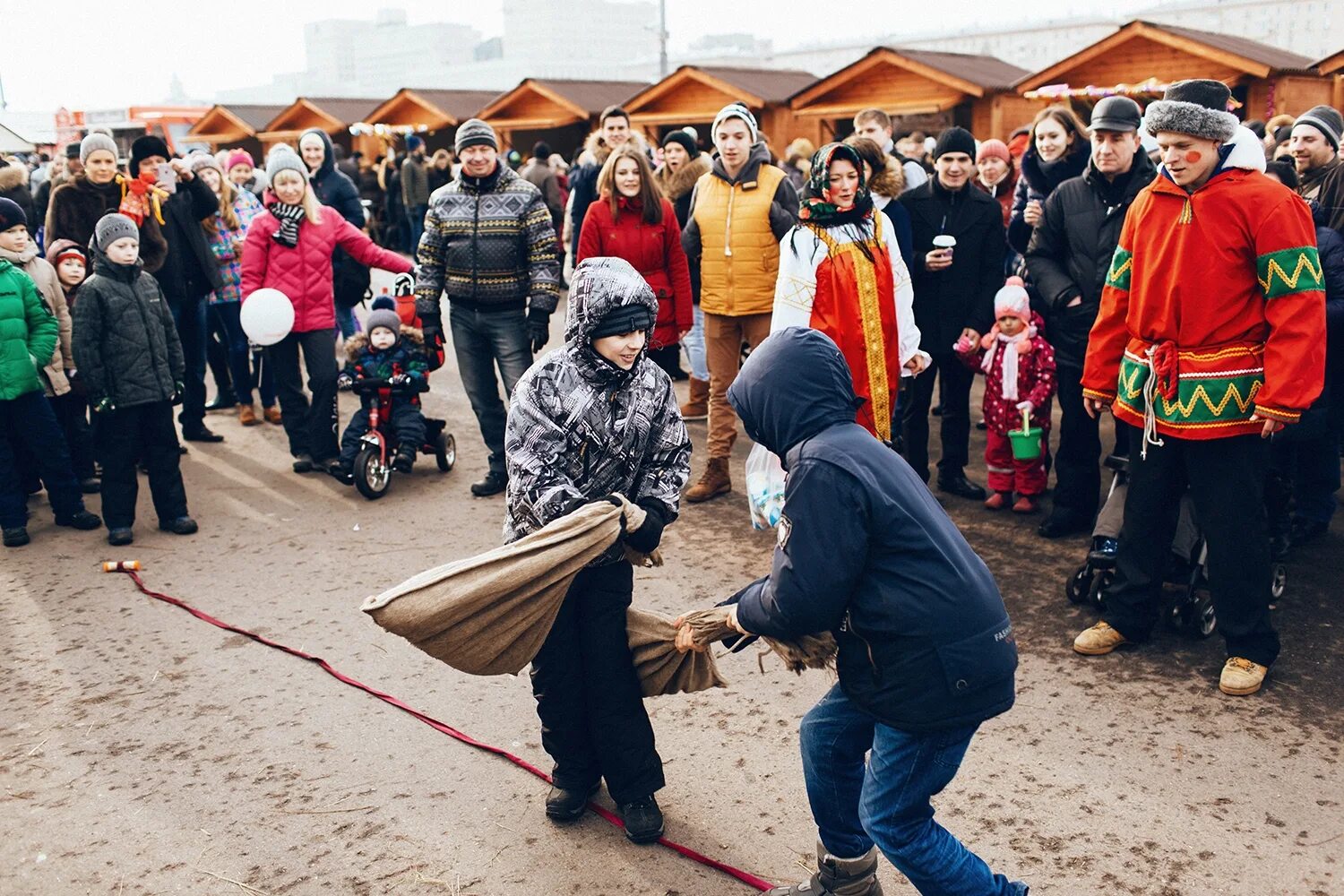 Масленичная неделя новости. Масленичные гуляния в деревне. Народные гуляния на Масленицу. Масленица в деревне. Масленица в селе.