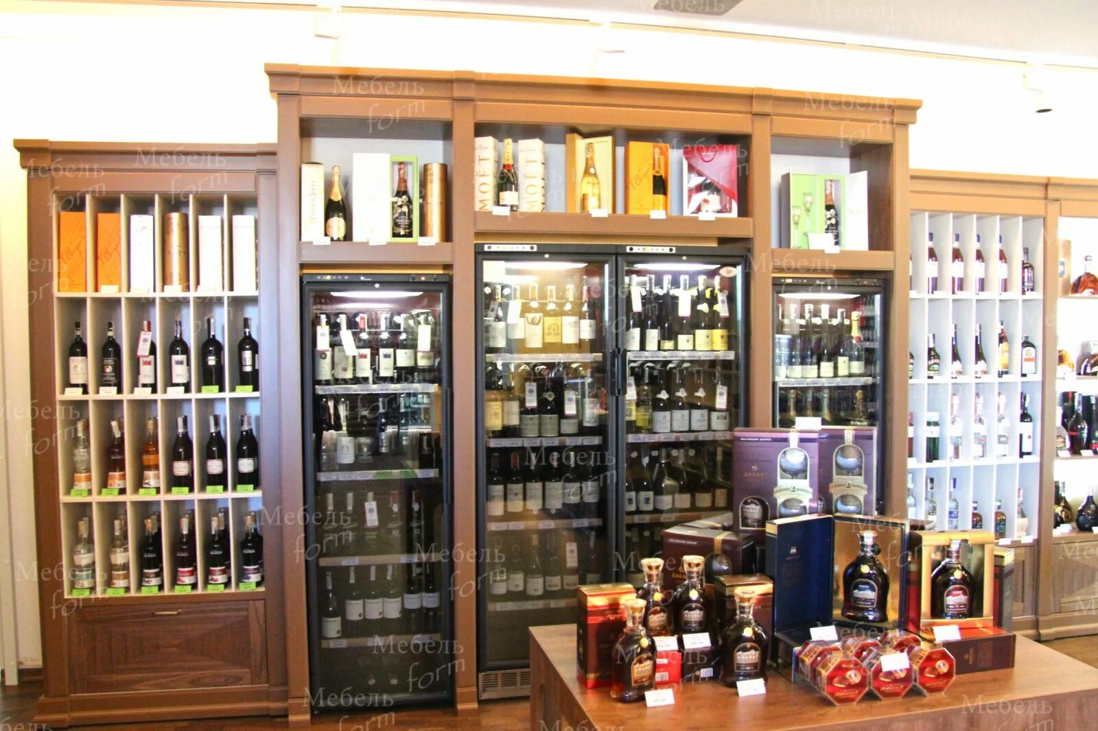 красивый винный магазин. магазин вино вино в минске цены. винные магазины воронеж. вино вино минск адреса. Wine & spirits, беларусь, минск, улица короля.