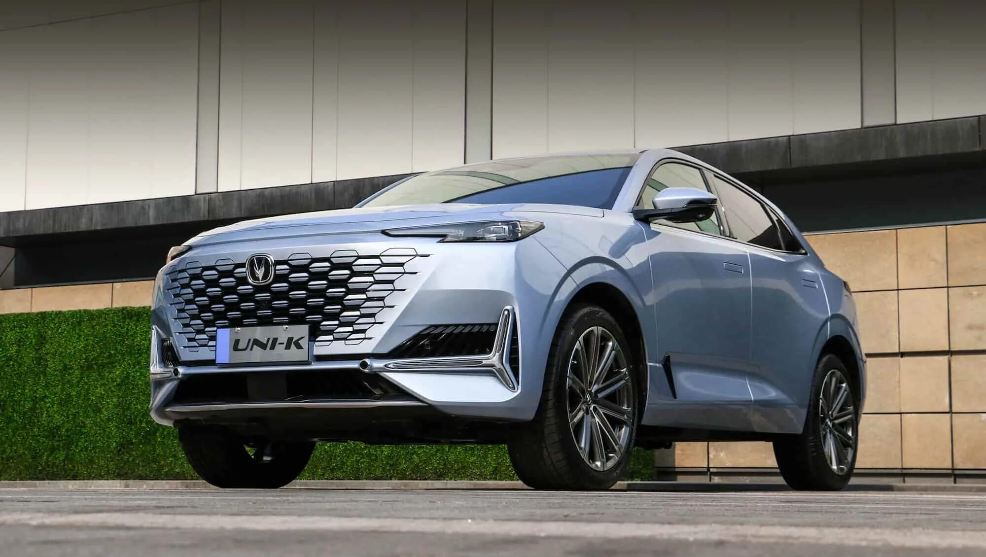 Модель uni k. Чанган uni-k 2025. changan uni-k 2025. чанган кроссовер 2025. китайский кроссовер changan uni-k 2025.