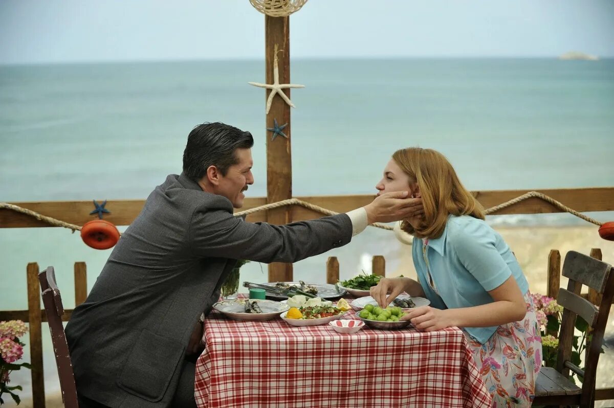 турецкий сериал бесценная любовь. турецкий сериал oyle bir gecer zaman ki. турецкий сериал айлин мете. турецкий сериал бесценное бесценное время. капитан али 1 серия 1 сезон.