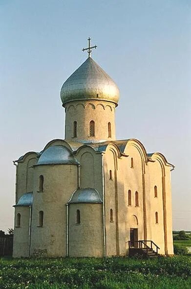 Архитектура 10 13 веках. Храм деревянного зодчества суздаль. Храмовая архитектура древней руси. Церковь спаса преображения на нередице в новгороде. Зодчество в 13-14 веке на руси.