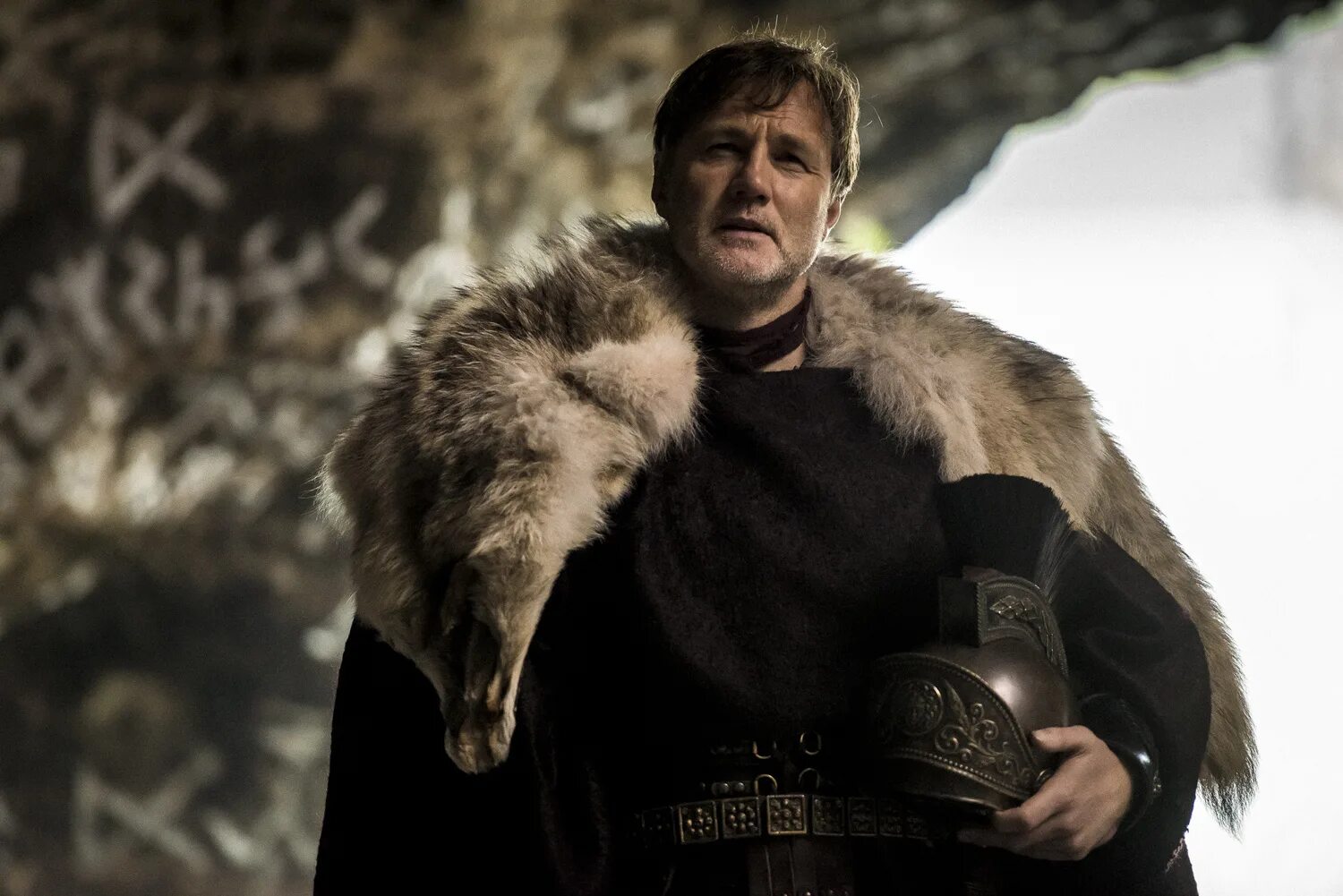 фильм британия 2018. британия 2017. маккензи крук мерлин. британия сериал керра. джоди макни.