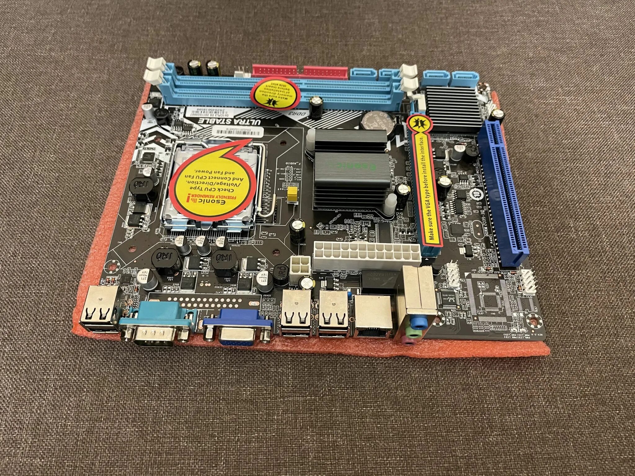 Материнская lga775 ddr3. Материнская плата esonic g41cpl3. esonic g41 combo. esonic 775. материнская плата esonic g31chl3.