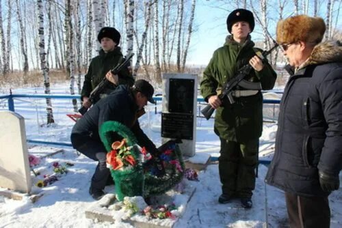 Малый имыш ужурский район красноярский край. Малый Имыш Ужурский район сайт школы. Вахта памяти в школе. Вахта памяти Орск. Вахта памяти у могилы афганца.