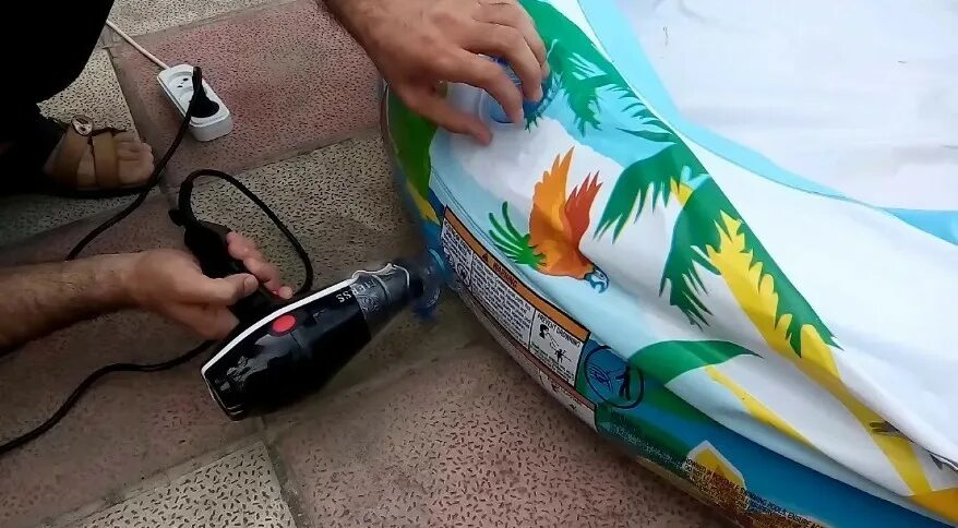 Надувной матрас ez inflate. Надувной матрас без насоса. Надувной матрас прикол. Надуть надувной матрас. Матрас без насоса.