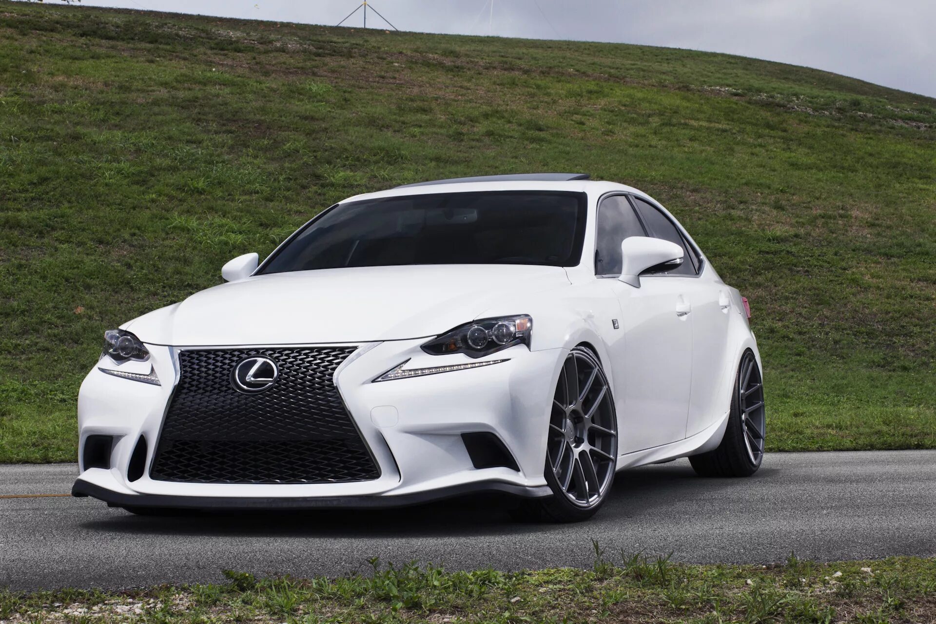 Ис 2014. Lexus is 350h. Lexus is 350. Лексус is 350 2014. Lexus is 250 f Sport.