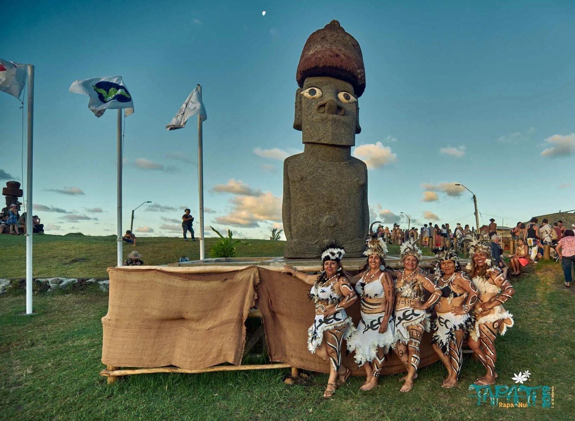 Национальный парк рапануи (остров пасхи). Коренные жители острова пасхи. Остров пасхи всемирное наследие юнеско. Рапануи народ. Остров пасхи океания.