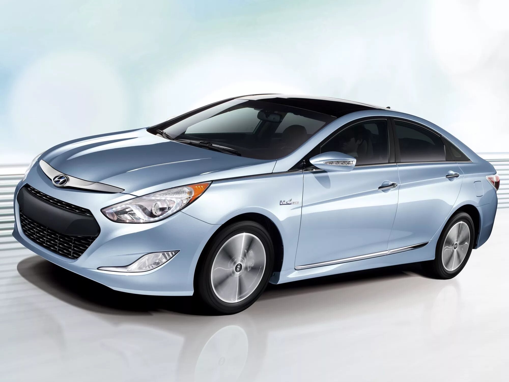 Купить хундай в омске. Hyundai Sonata Hybrid 2011-2014. Hyundai Sonata 2014. Hyundai Sonata Hybrid 2011. Hyundai Sonata Hybrid 2013.