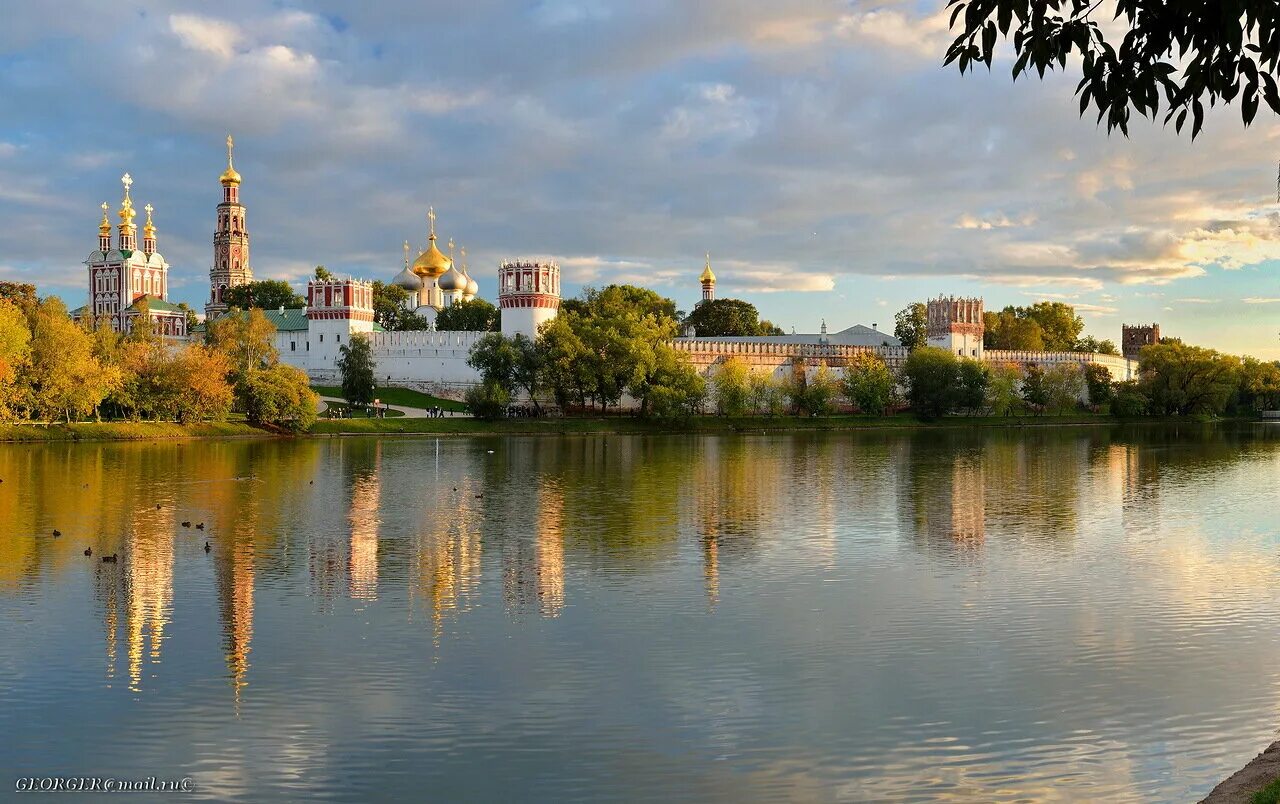 богородице смоленский монастырь. богородице смоленский монастырь. московский богородице-смоленский новодевичий монастырь. храмы новодевичьего монастыря в москве храм преображения господня. богородице смоленский монастырь.