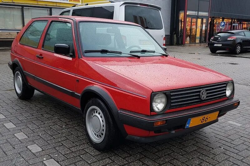 Фольксваген golf 1990. Фольксваген гольф 2 1990. Фольксваген гольф 90 года. Volkswagen golf gti 1990. Фольксваген гольф 90-х годов сидан.