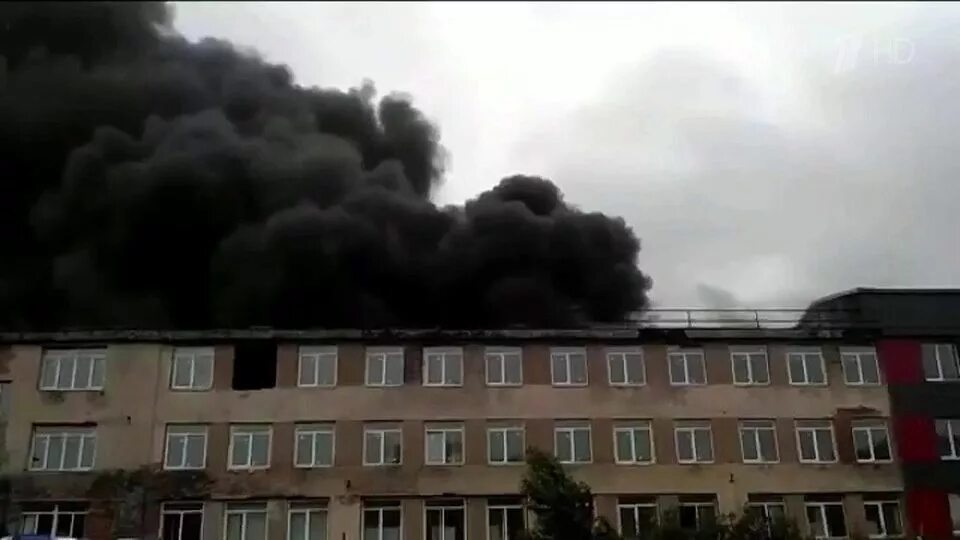 Чп на тракторном заводе. Пожар на фабрике в ивантеевке 2014. пожар на кировском заводе в санкт петербурге. пожар в ивантеевке сегодня на толмачева. пожар ивантеевка фабрика.