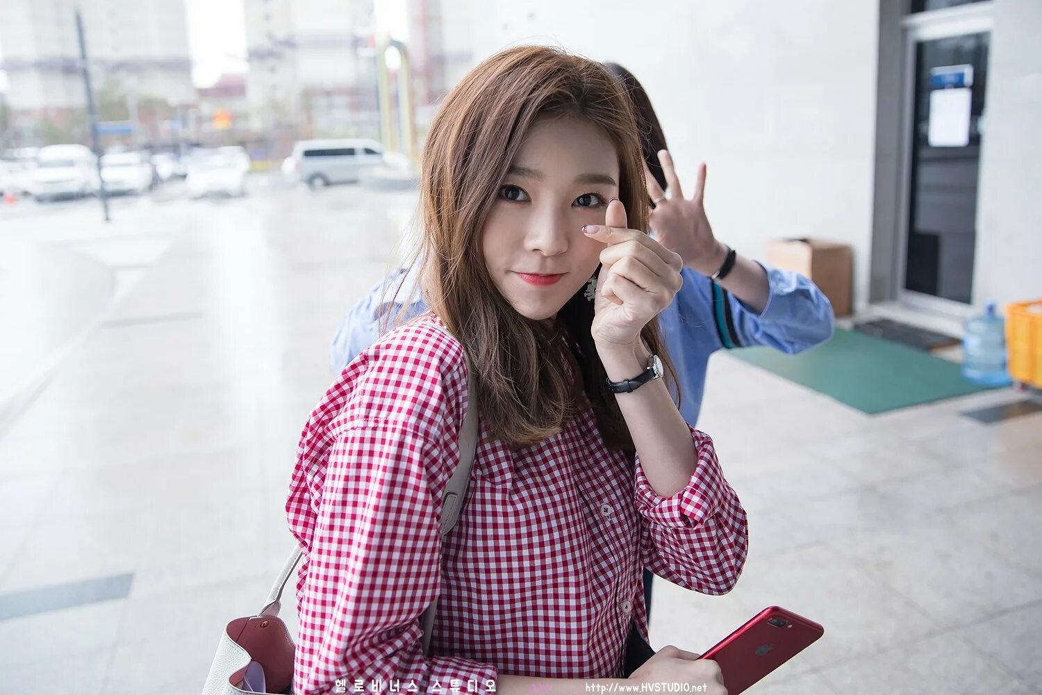 Грид герлз в южной корее. Работа для девушек в корее. Южная корея девушки в юбках. Кореянка айдол. Работа для девушек в корее.