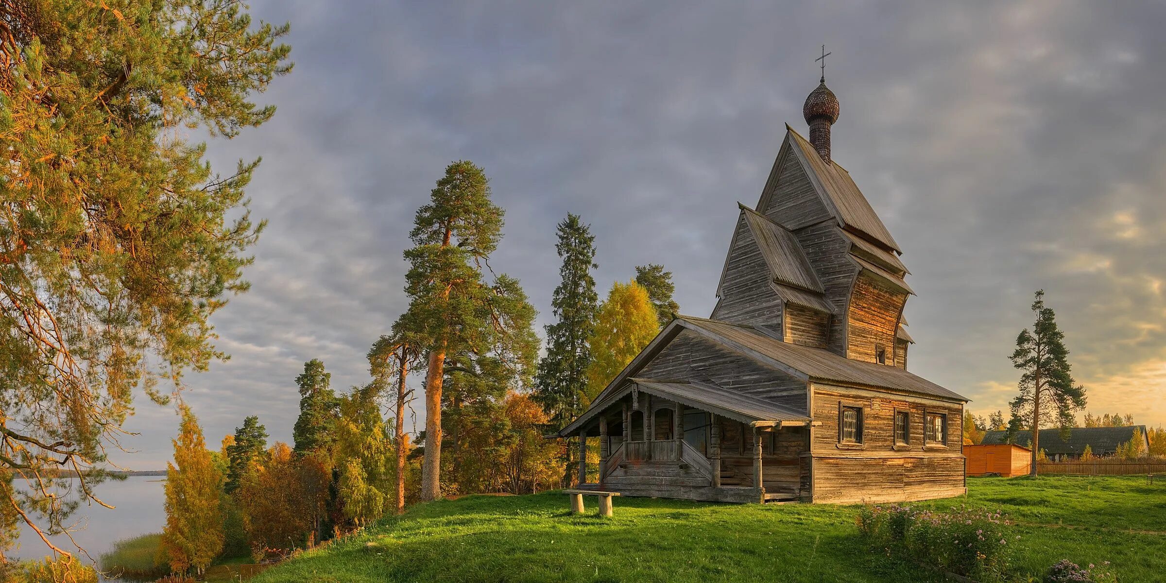 Деревни ленинградской области. Деревня Родионово Ленинградской области. Родионово (Ленинградская область) скит. Церковь дерево ЛЕНОБЛАСТЬ. Храм Коневской иконы Божией матери.