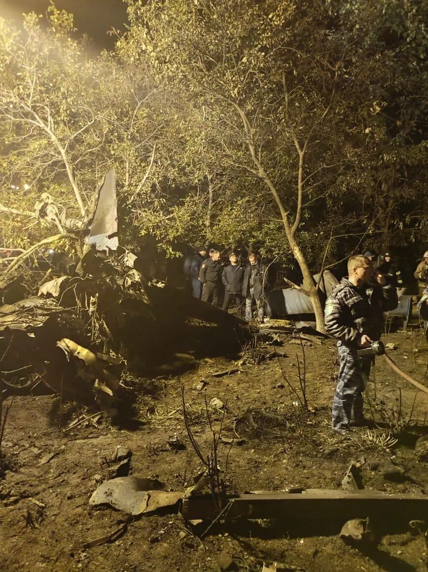 Самолет упавший в краснодарском крае. Авиакатастрофа су-34 в ейске. крушение самолета в джунглях. самолет авиакатастрофа.