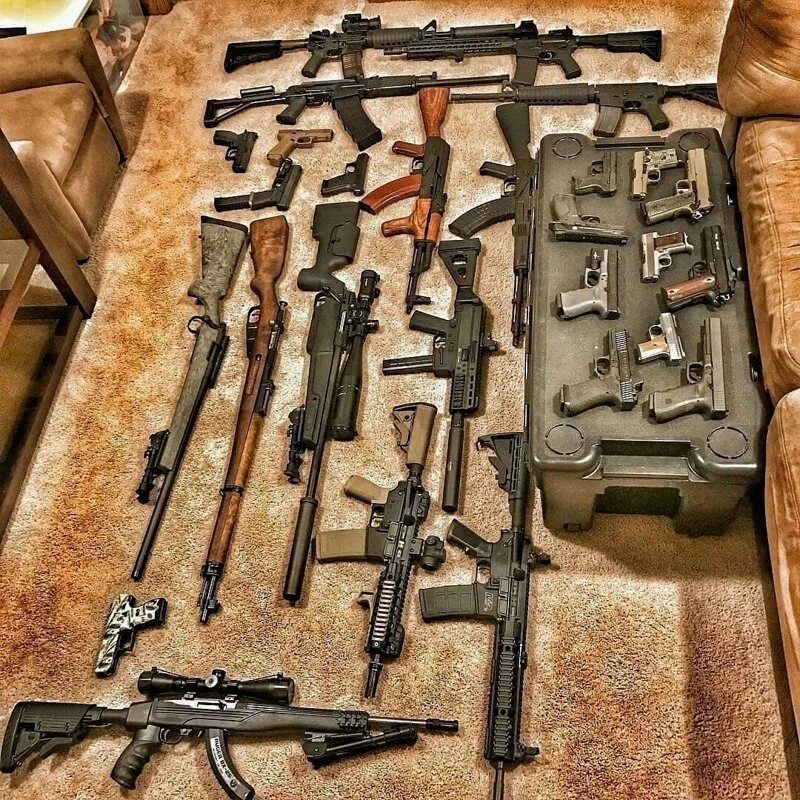 Weapon video. Коллекционирование оружия. Weapon video. Штурмовая винтовка м4. Daniel defense ствол.