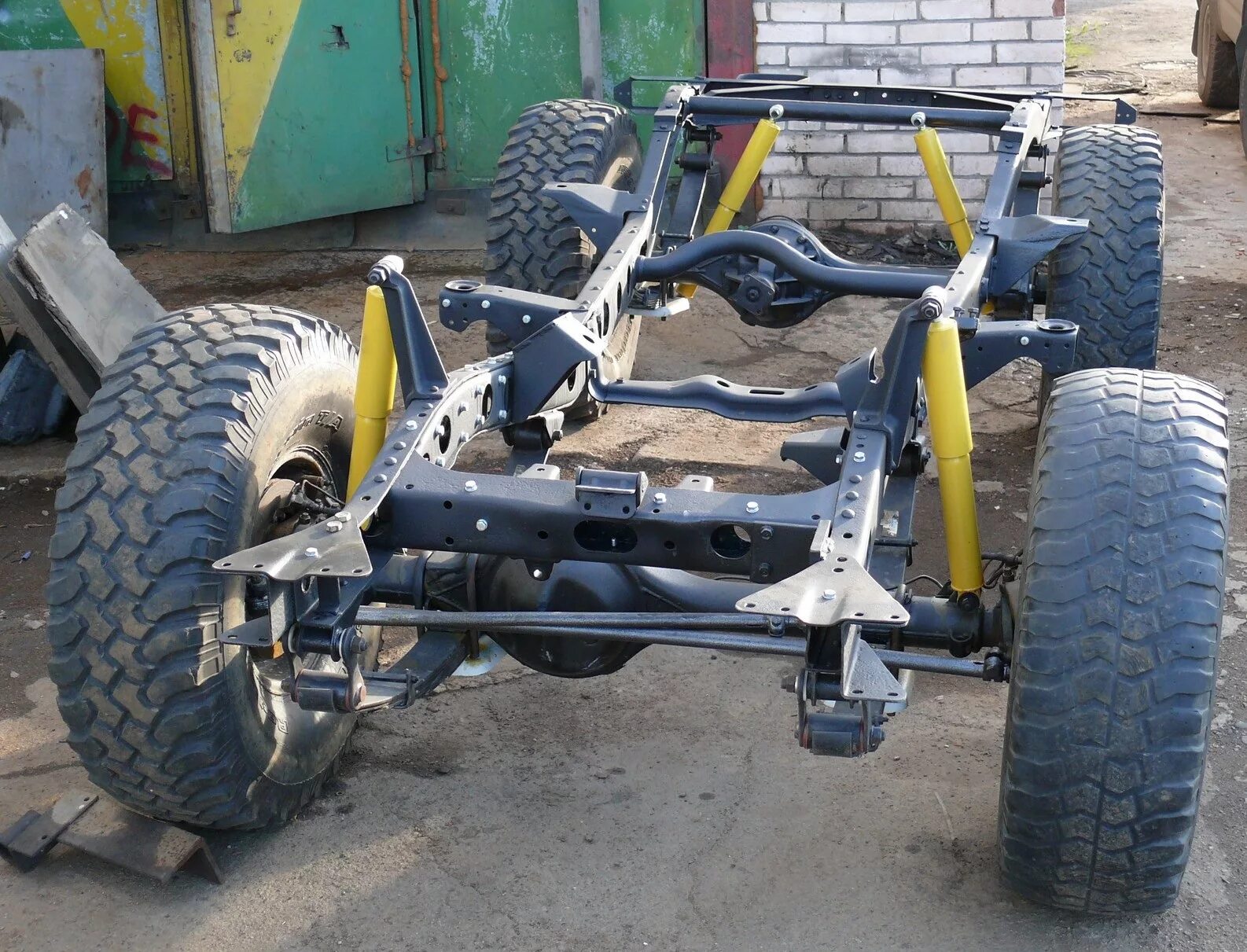 Рама тойота секвойя 2001. Рамная toyota. Рама toyota land cruiser 80. Рама тойота секвойя 2001. Рамная toyota.