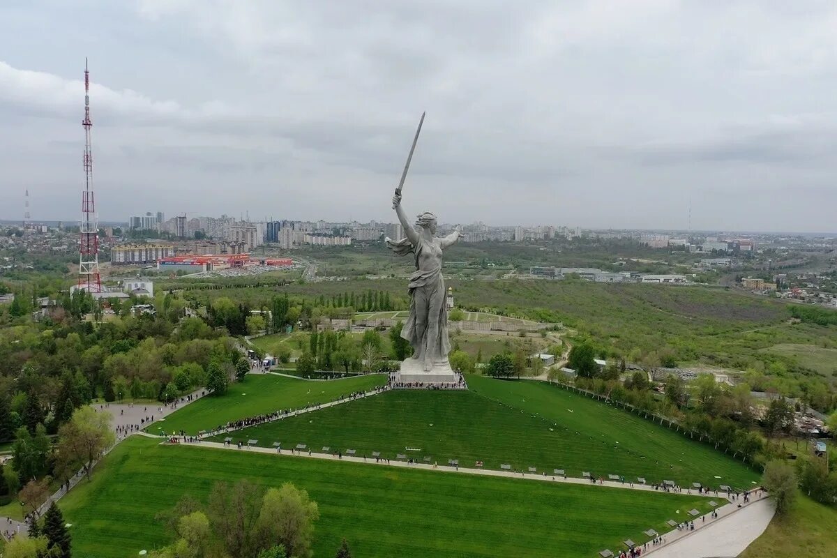 Джейку волгоград. Волгоград. волгоград достопримечательности. волгоград в июне. волгоград 2010 год.