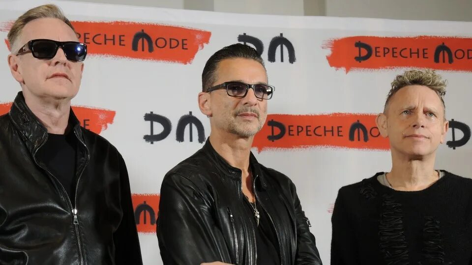 Литл фифтин депеш. Группа depeche mode сейчас. depeche mode фото сейчас. депеш мод фото группы сейчас.