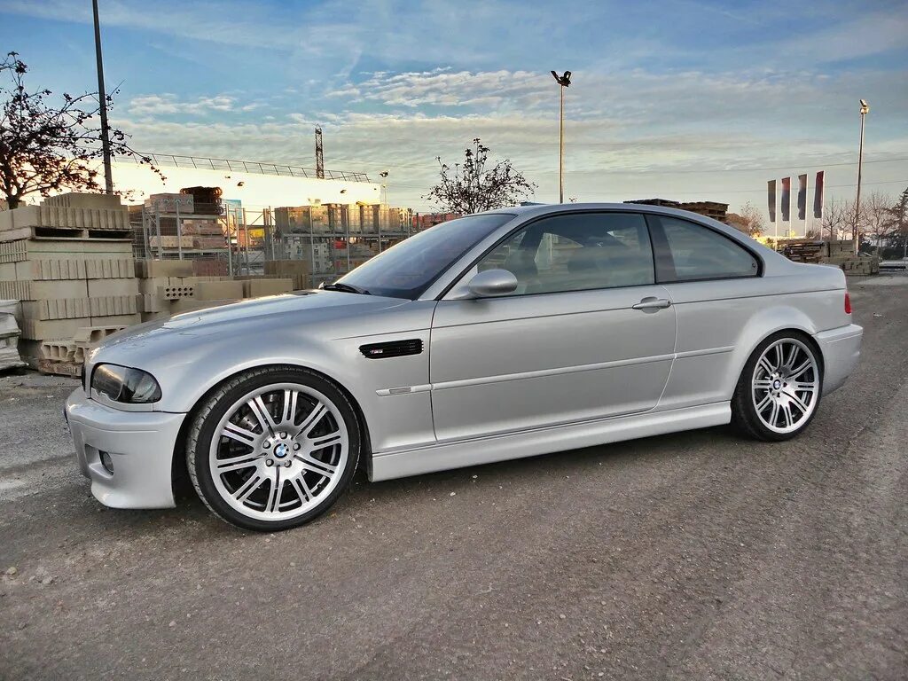 Колеса е46. БМВ м3 е46. BMW m3 e46 r18. BMW e46 m3 67 стиль. Диски БМВ м3 е46.