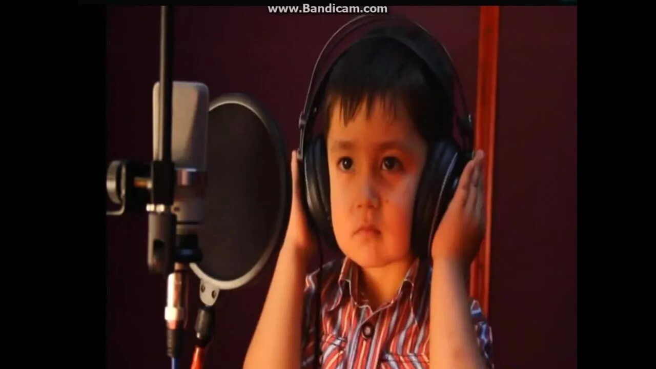 Sanobar rahmonova. песни поет узбекский. узбек поёт песни прикол. поющий узбек. жонли ижро туйда.