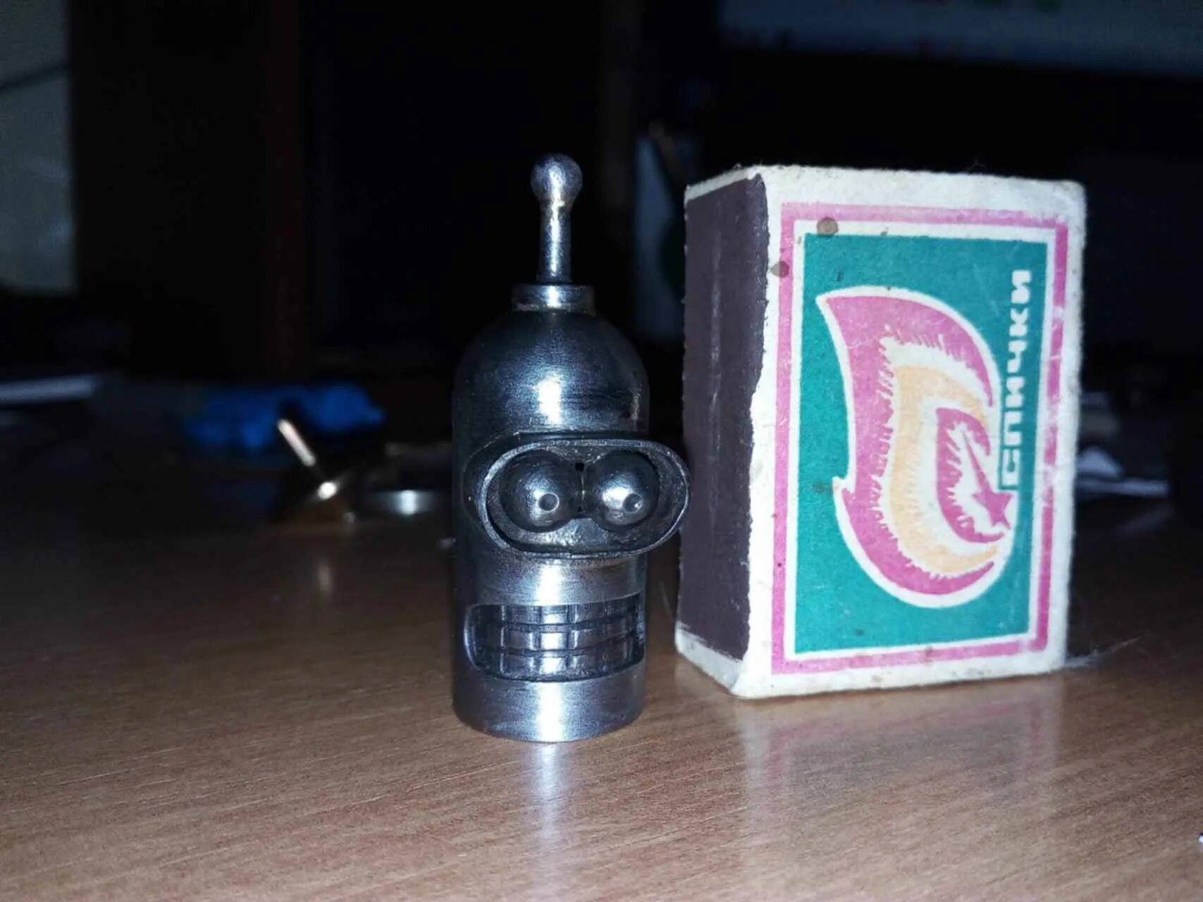 клапан аэрозольного баллончика. зажигалка из баллончика со2. самоделки инструмент. что можно сделать из баллончика. краска из баллончика с трубкой.