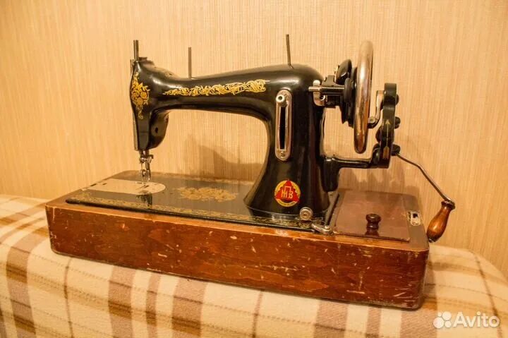 Машинка зенит игрушка. Швейная машина подольск 142 фото. Швейная машинка подольск подольский мех завод. Машинка зенит игрушка. Купим машина подольск авито.