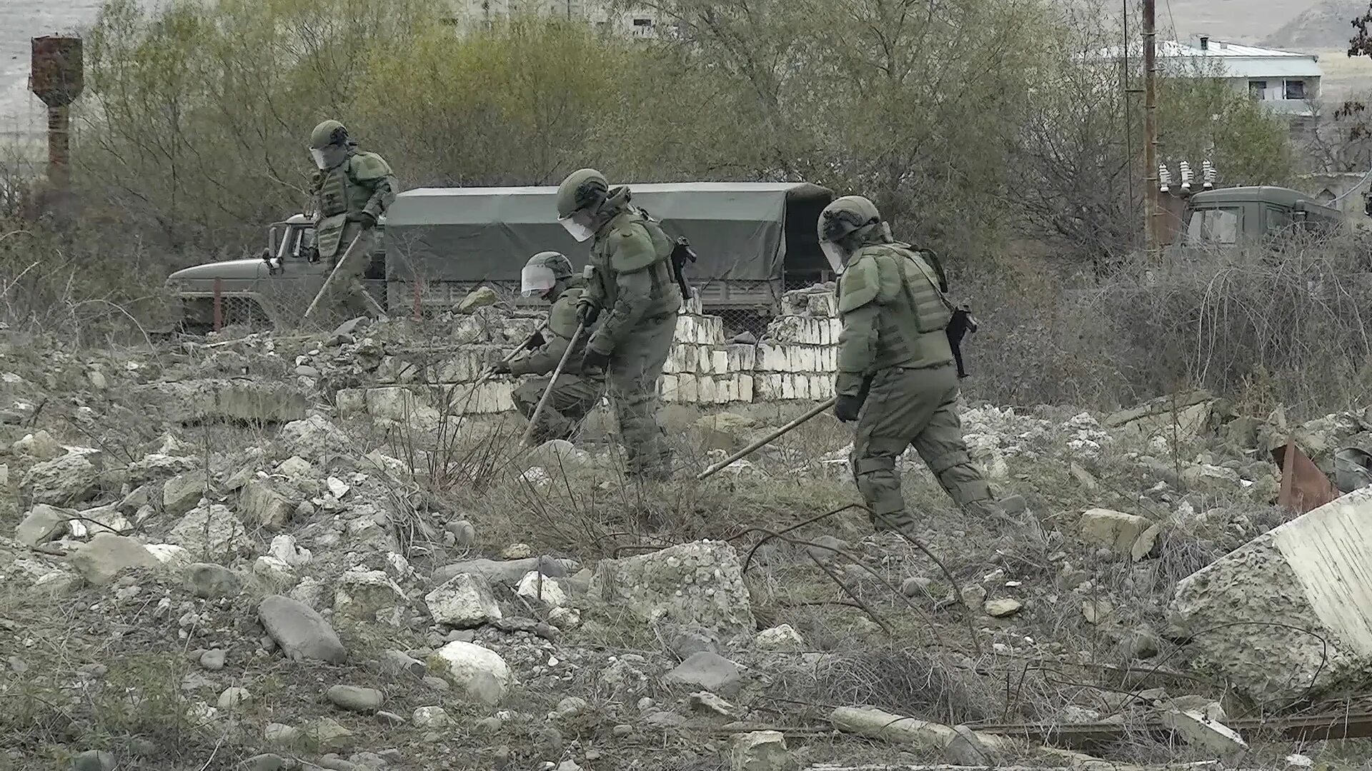 Сколько российских миротворцев в карабахе. Саперы в Нагорном Карабахе. Степанакерт Нагорный Карабах миротворцы. Российские миротворцы в Нагорном Карабахе 2020. Миротворческие силы в Нагорном Карабахе.