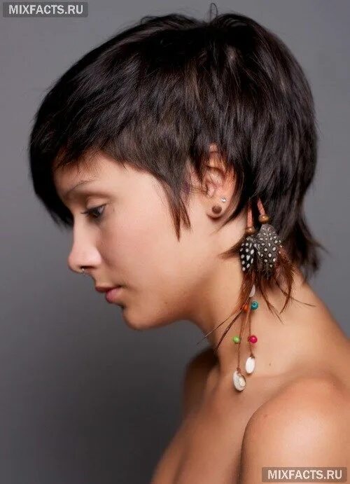 Pin by Kapsel voorbeelden en ideeën on Korte kapsels 18 Very short hair, Very sh