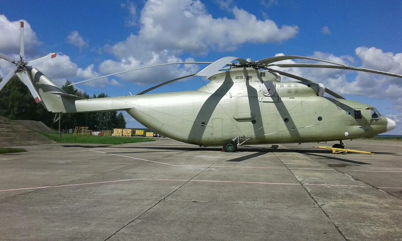Самый 26. Вертолёт ми-26. Самый большой вертолёт в мире ми 26. Грузовой вертолёт ми-26. Ми 26 грузоподъемность тонн.