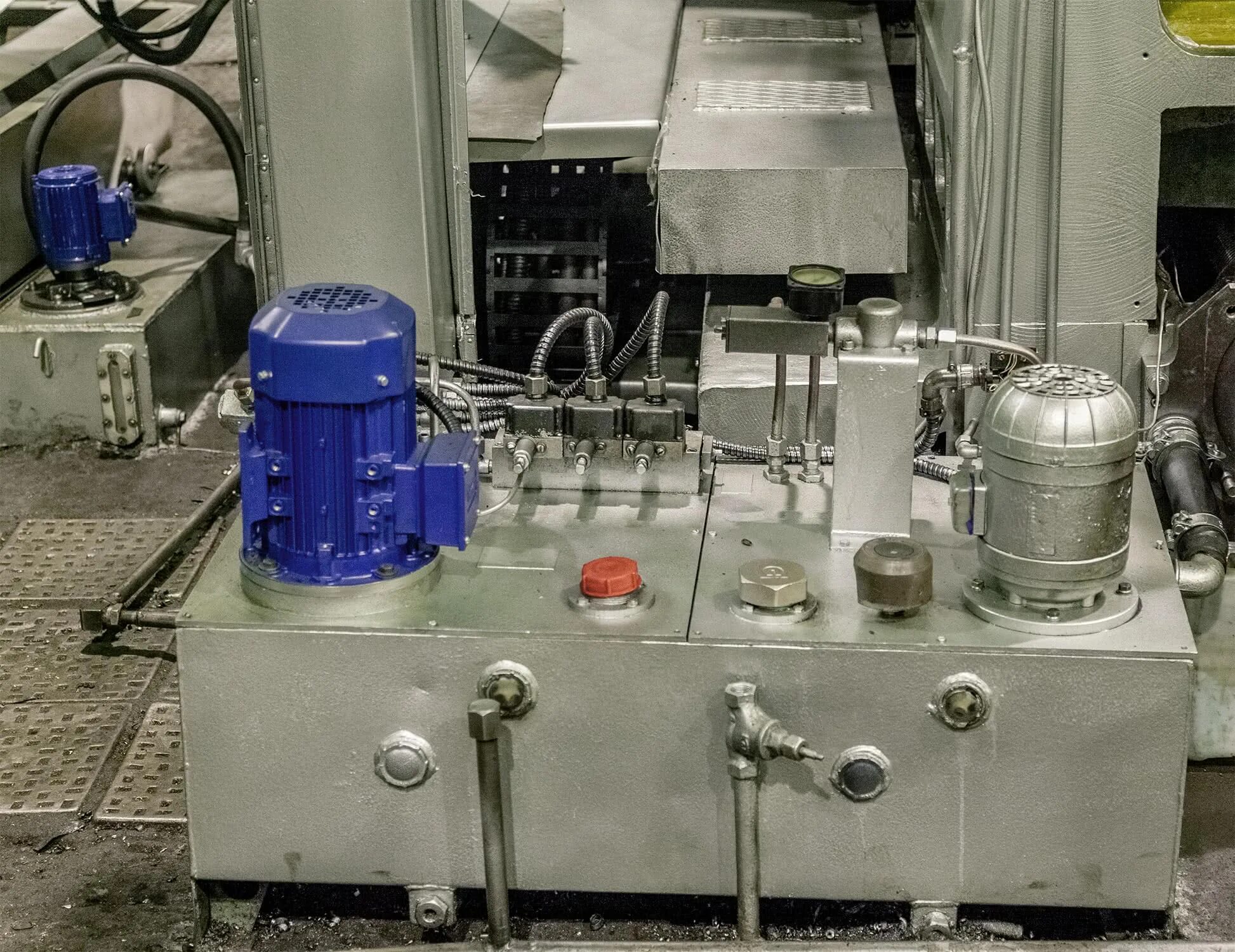 Контрольная работа 7 математика 6 класс виленкин. Контрольная по математике 6 класс 4 виленкин. Производство. Завод изготовил сверх. Завод изготовил сверх плана 120 телевизоров.