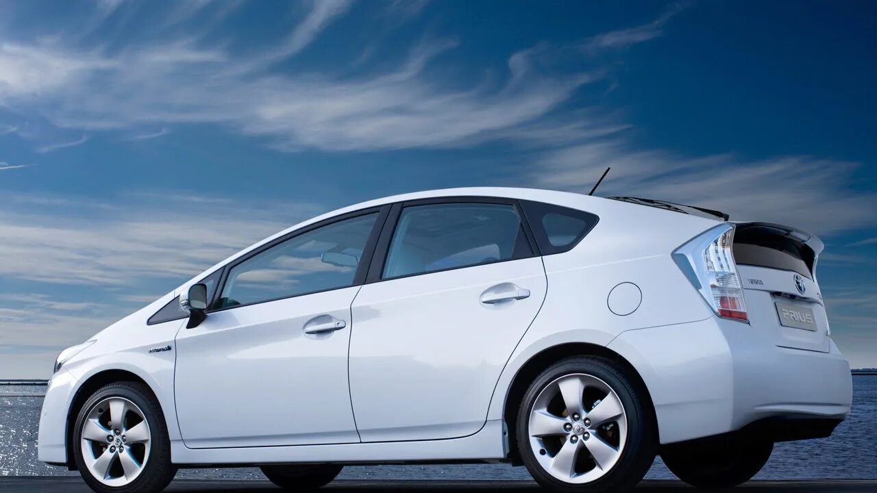 Toyota toyota prius 2012. Тойота приус гибрид 2011. Toyota prius zvw30. Тойота приус гибрид 2009. Toyota prius 30 2010.