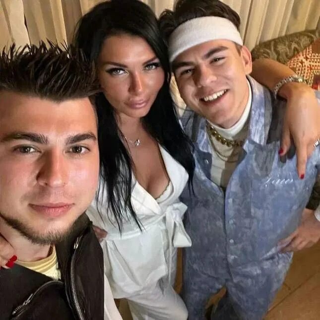 братья гаязовы тимур и ильяс. гаязов бразер 2022. девичник gayazovs brothers. братья гаязовы жена. братья гаязовы жена.