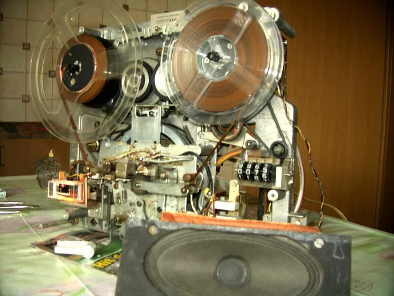 электродвигателя от советских магнитофонов. катушечный магнитофон яуза 209. двигатель с видеомагнитофона вм12. двигатель для магнитофона. двигатели магнитофонов.