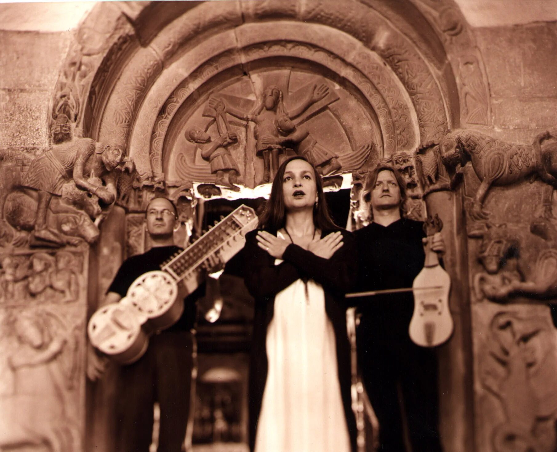 индия национальное инструмент ситар. национальный музыкальный жанр. Them ирландский музыкальный коллектив. музыкальная группа из ирландии. жил однажды капитан текст.