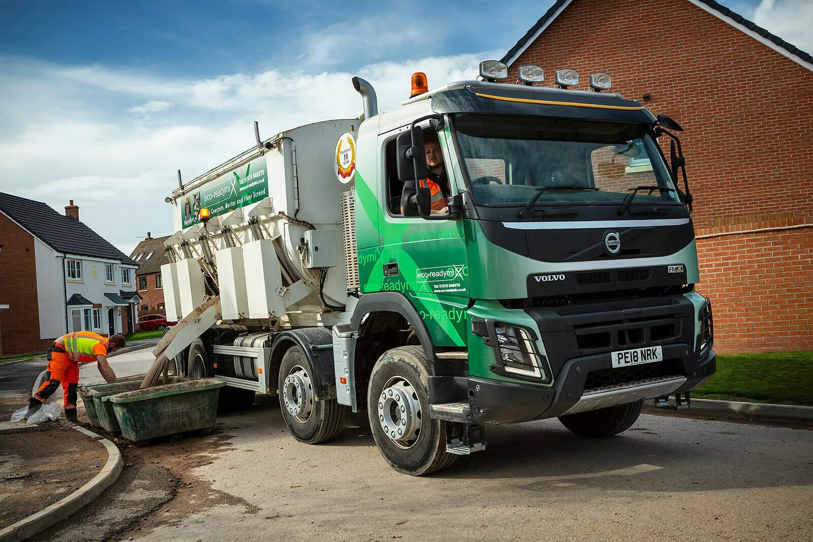 Грузовики спецтехника алтайский край. Volvo FMX 2021. Volvo FMX 8x6. Volvo FMX 750. Volvo самосвал 2021.