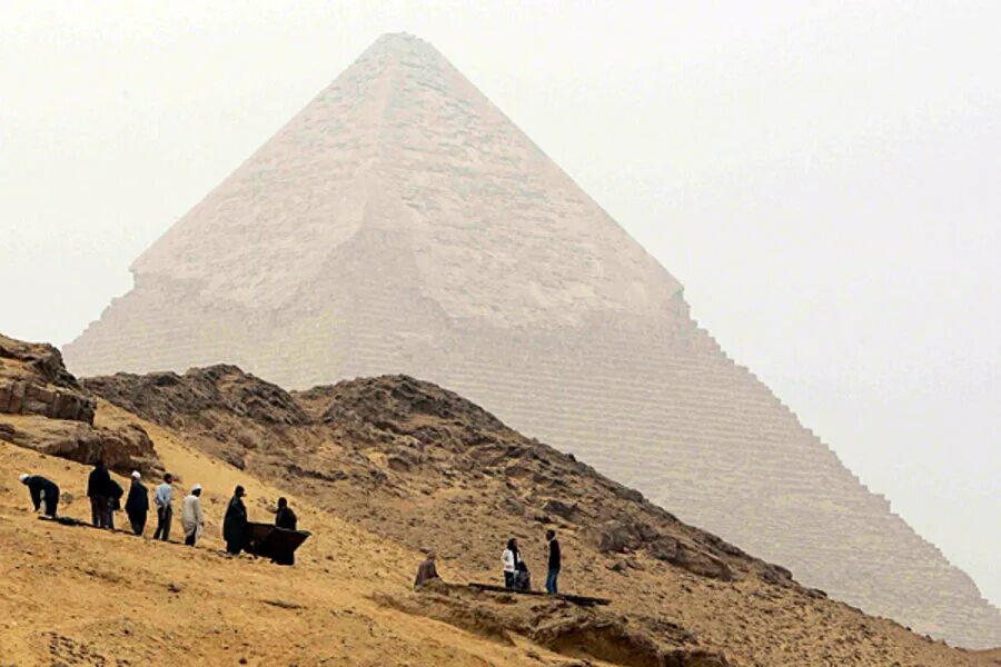 Пирамида портрет предков. Александрия археология. Кайро пирамиды. How were the egyptian pyramids built?. Пирамида хеопса.