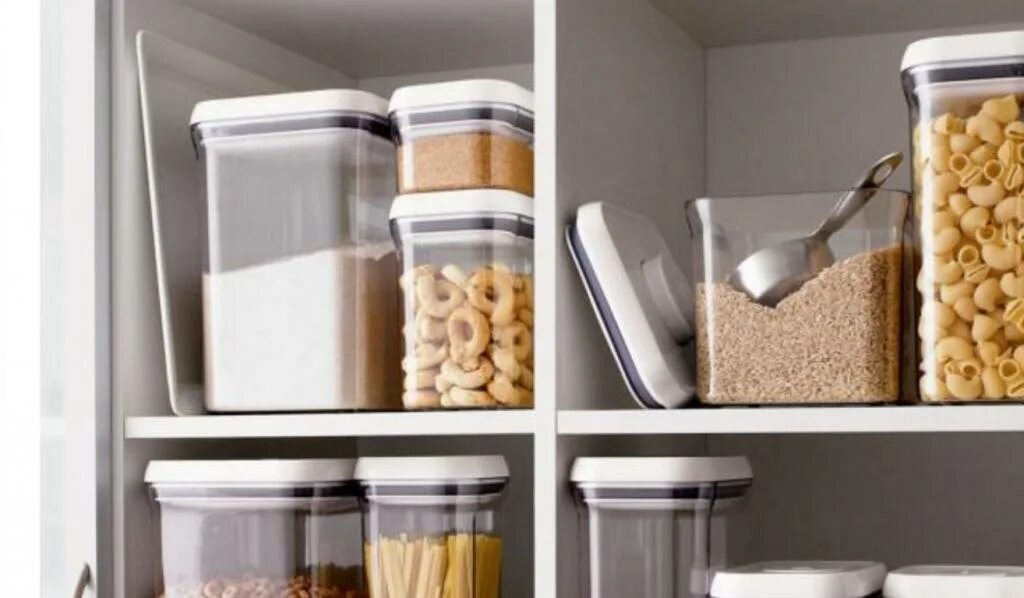 Емкости для хранения сыпучих продуктов. Контейнер для круп. Емкости для хранения круп и макарон на кухне. Хранение круп и макаронных изделий.
