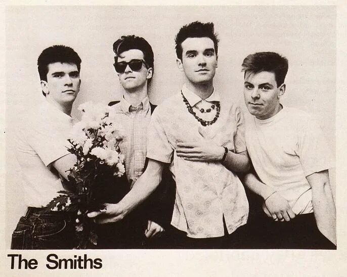 The smiths old house. The smiths band. the smiths 2025. the smiths жанр. the smiths с цветами.