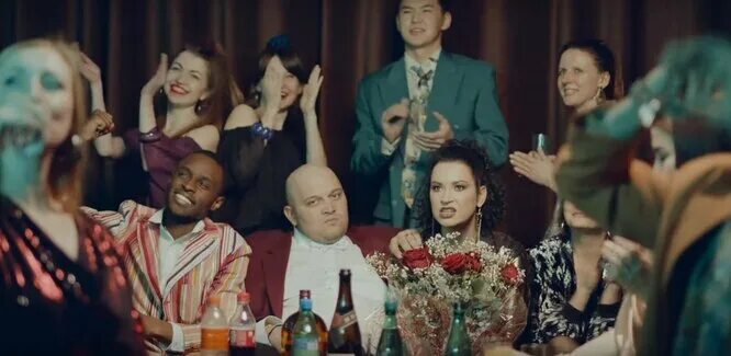 Галич и басиев. Галич вечеринка. Фестиваль щуки галич 2020. Ида галич в битве экстрасенсов. Вечеринка в стиле 2010.