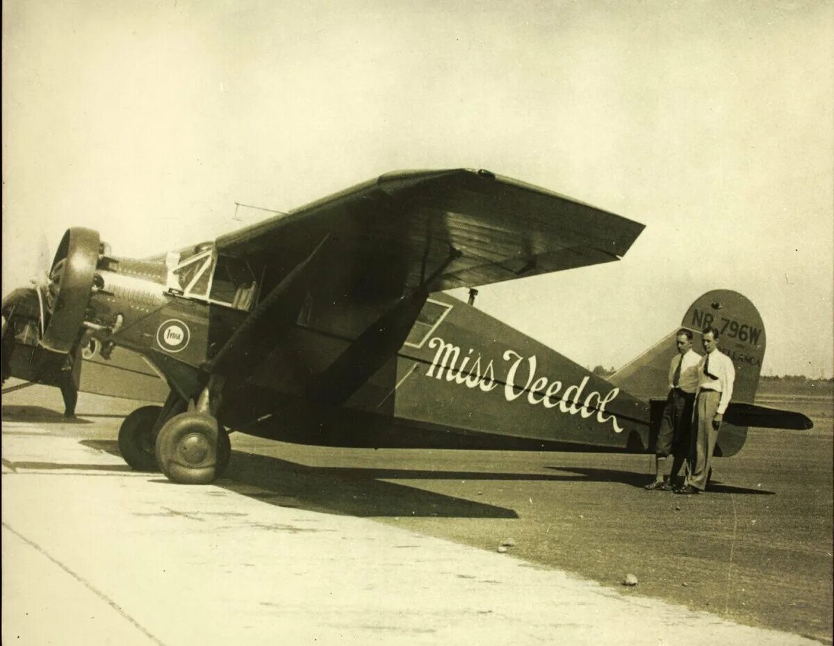 Самолет через тихий океан. Bellanca Ch-400 Skyrocket. Самолет 1931 года. 1952 - Первый безостановочный перелет через тихий океан на самолете.. Самолет Беланка декейшин.