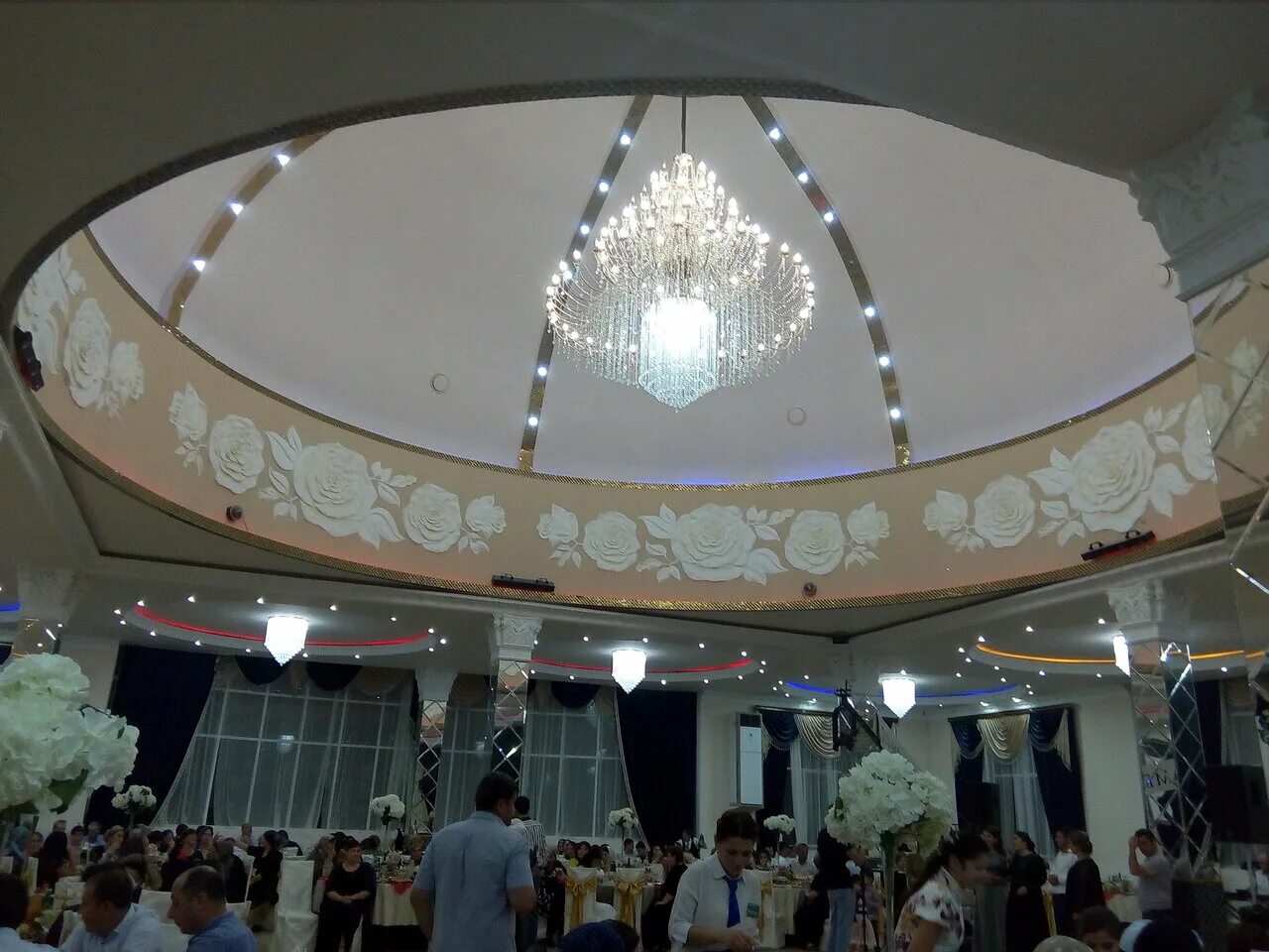 банкетный зал счастье дербент. триумф зал дербент. банкетный зал русалочка дербент. залы дербента. марракеш дагестан банкетный зал.